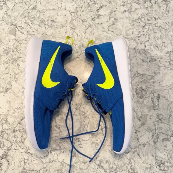 Nike Roshe Run US Men’s Size 9.5 Blue Volt Sneakers Shoes Worn Once 511881-424